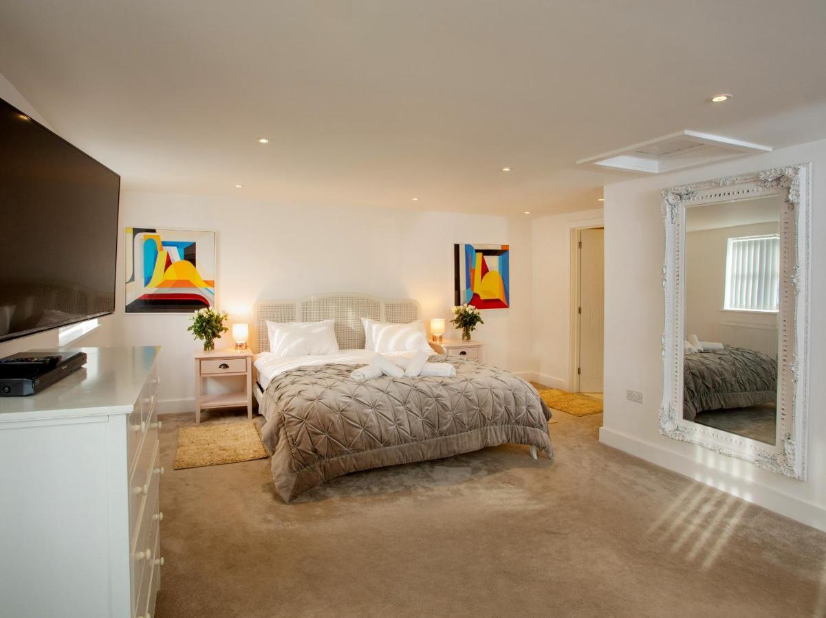 Holiday home New Detached 3 Bed Luxe House On Exclusive Private Estate Close To Coast . Sleeps 6 *