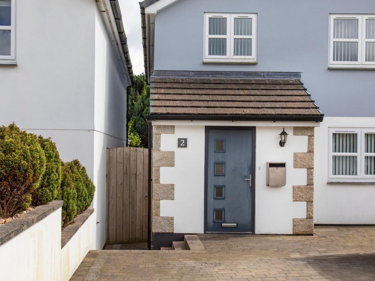 New Detached 3 Bed Luxe House On Exclusive Private Estate Close To Coast . Sleeps 6