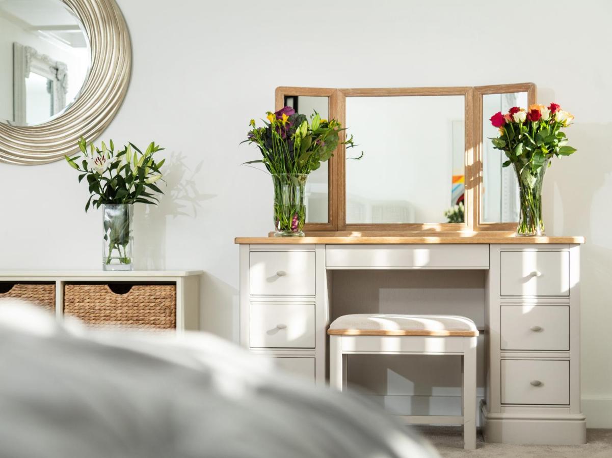 Holiday home New Detached 3 Bed Luxe House On Exclusive Private Estate Close To Coast . Sleeps 6 *
