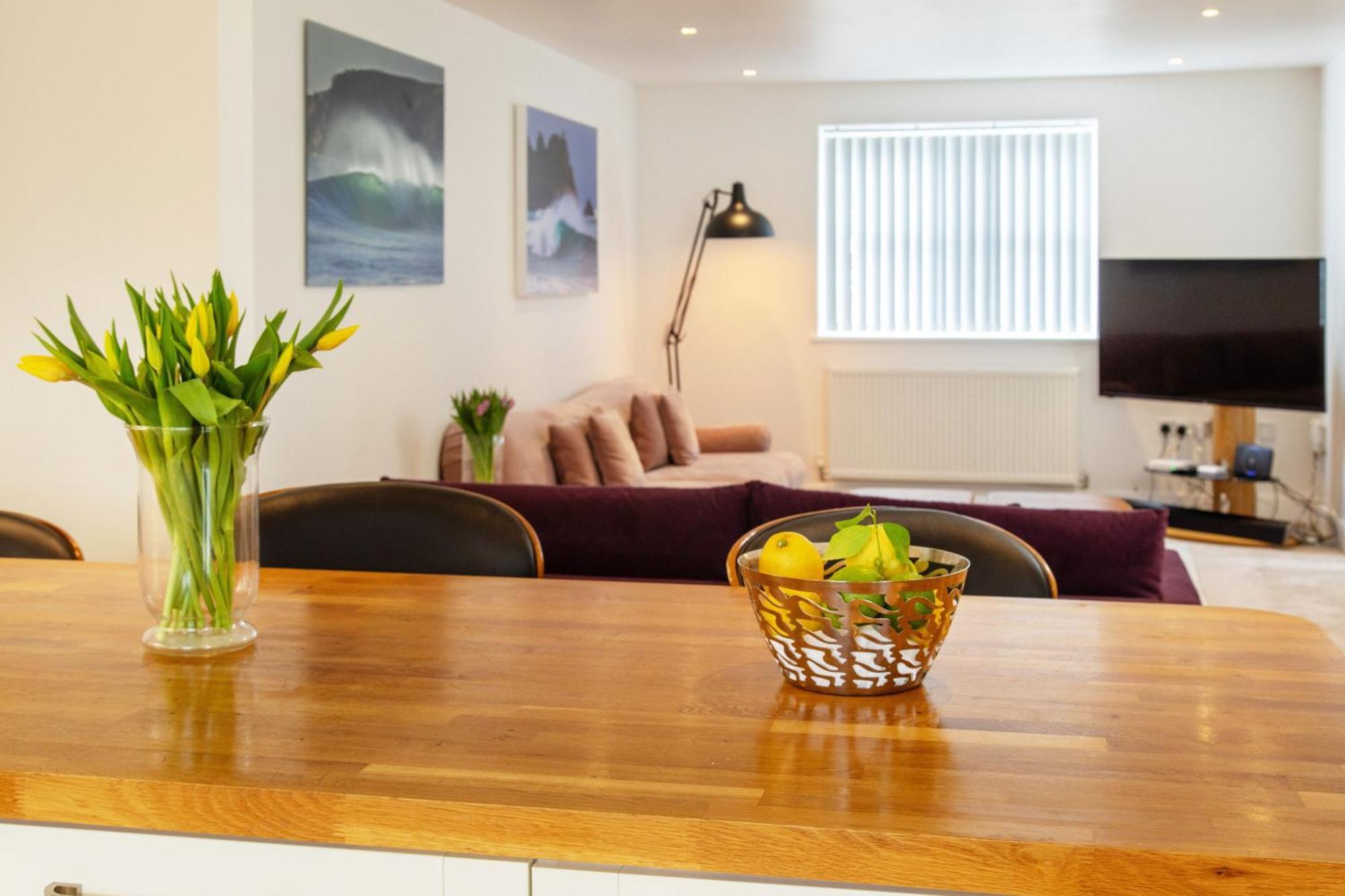 New Detached 3 Bed Luxe House On Exclusive Private Estate Close To Coast . Sleeps 6 Holiday home Newlyn