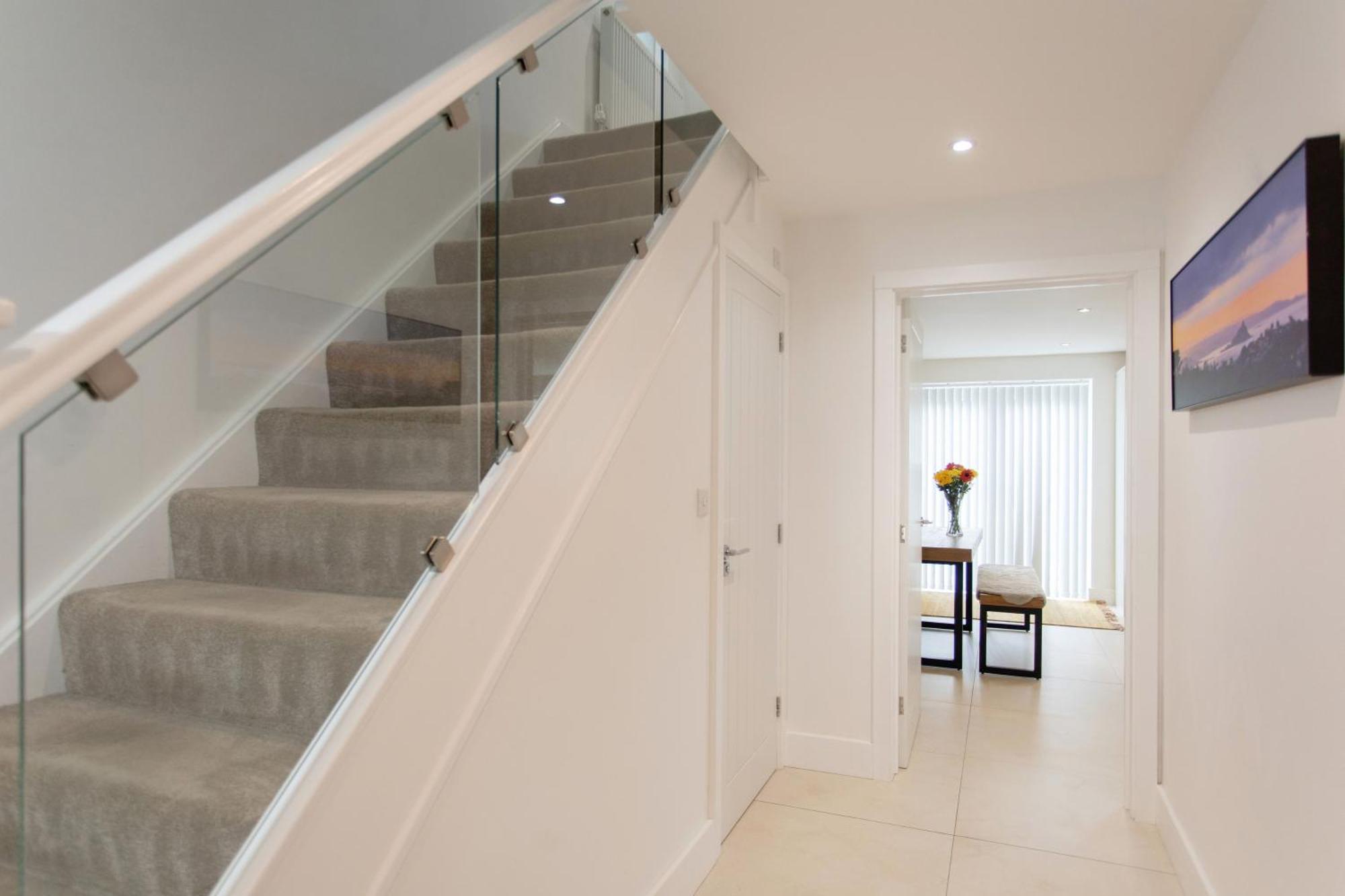 New Detached 3 Bed Luxe House On Exclusive Private Estate Close To Coast . Sleeps 6 Holiday home Newlyn