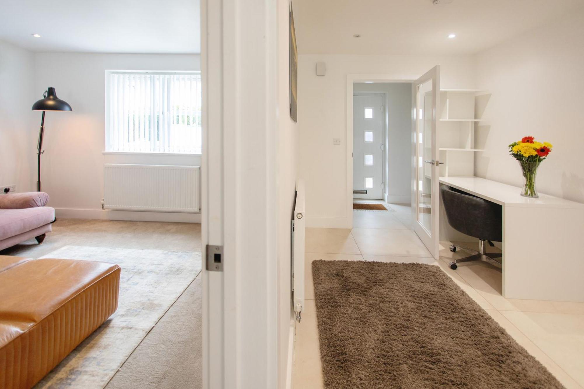 New Detached 3 Bed Luxe House On Exclusive Private Estate Close To Coast . Sleeps 6 Newlyn